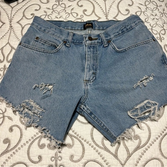 Lee Light Wash Blue Denim DIY Cut Off Distressed Shorts. SZ 31. Fringe. Boho. - Picture 2 of 15